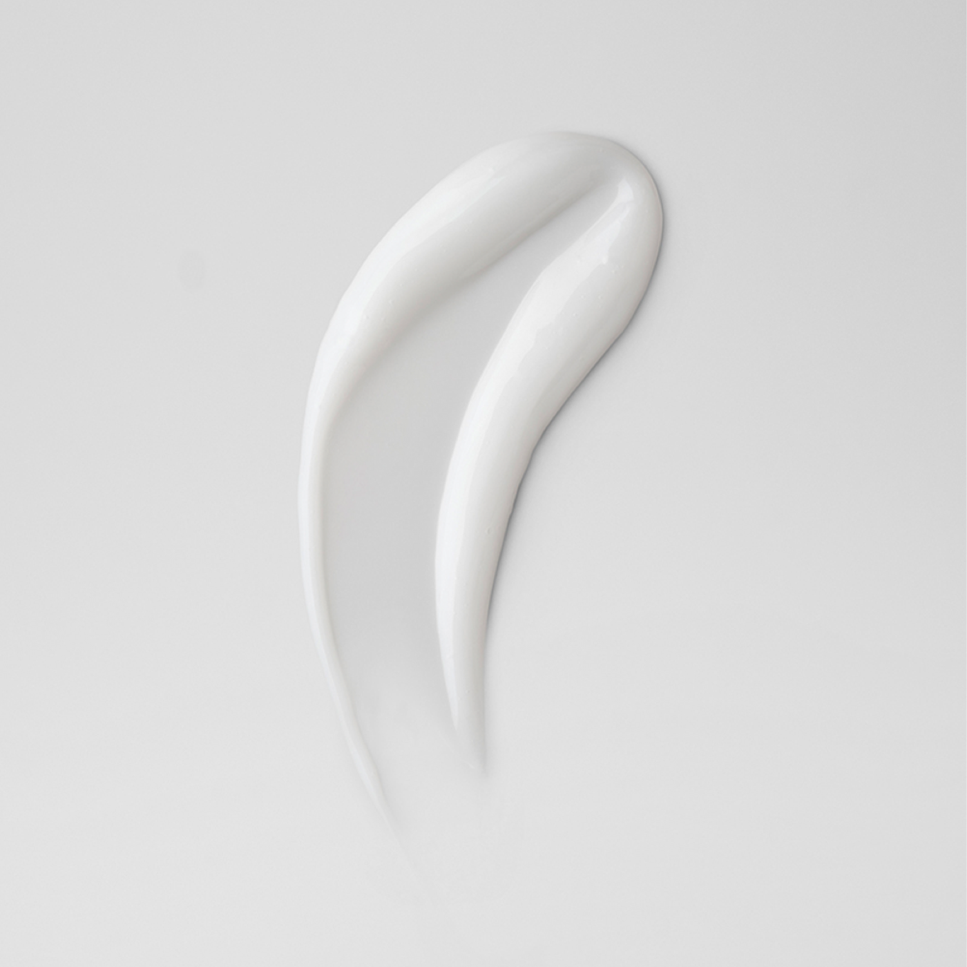 White cream texture of Crown Affair The Leave-In Conditioner